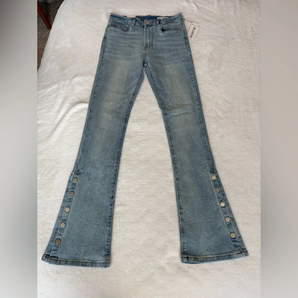 NWT - Blank NYC Hoyt High-Rise Mini Flare - size 28 - Picture 4 of 16